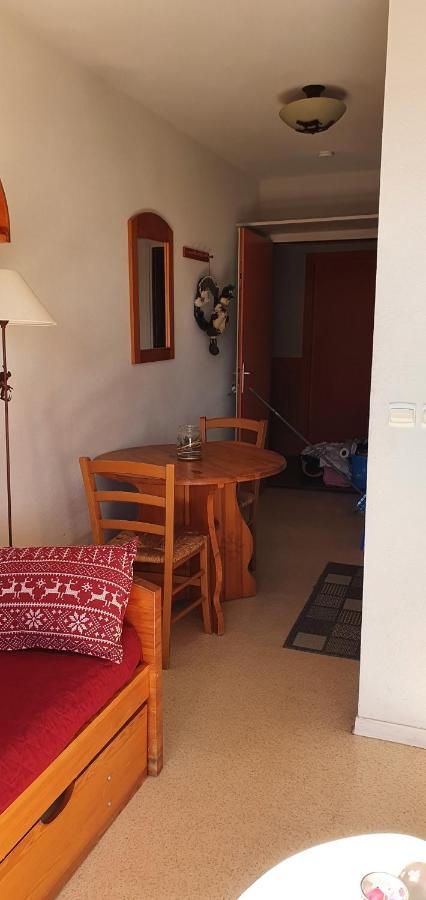 Charmant Studio Face Aux Pyrenees Font-Romeu-Odeillo-Via Exterior photo
